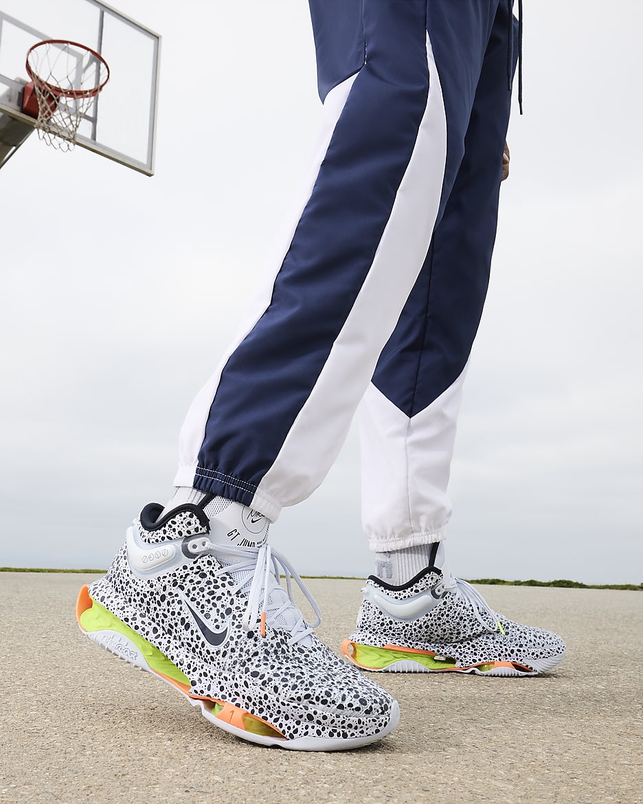 Nike electric basketball shoes hotsell
